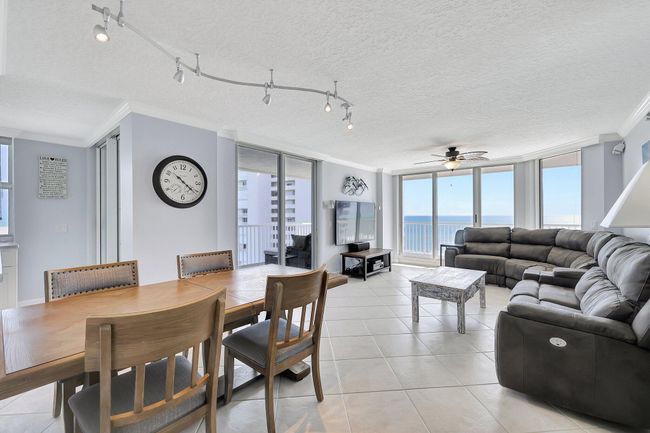 APT-1404 - 5049 N Highway A1a, Condo with 3 bedrooms, 2 bathrooms and null parking in Hutchinson Island FL | Image 20