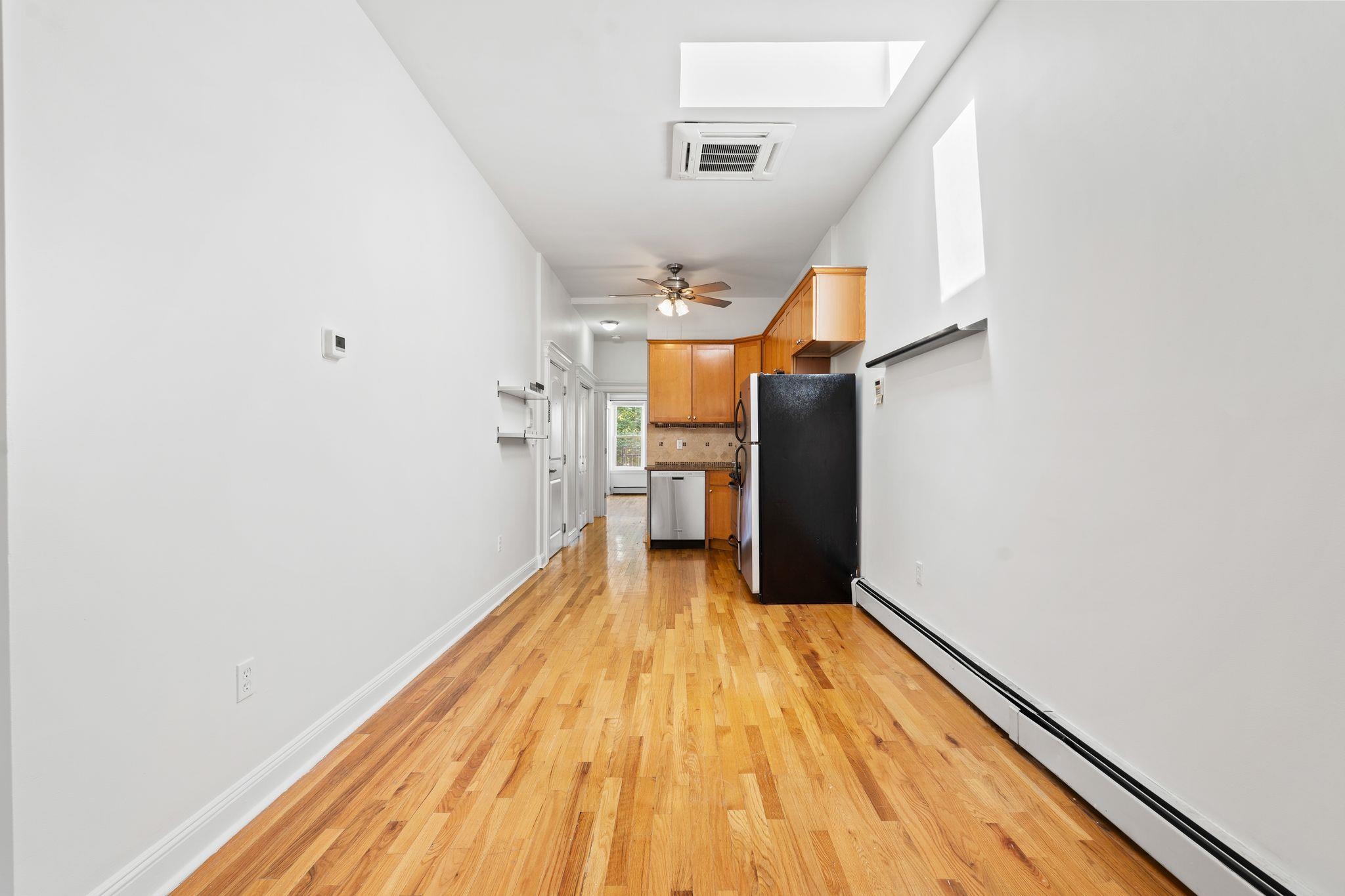 Residential Lease in JC, Downtown 3