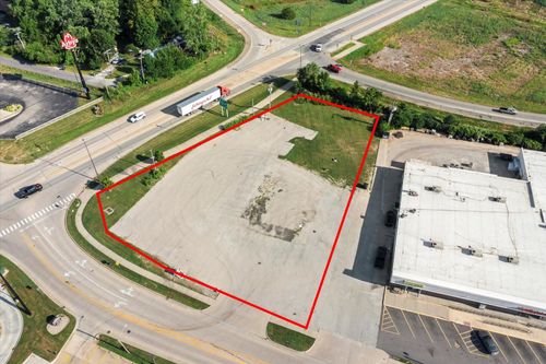 700 Eastwood Dr, Mahomet, IL, 61853 | Card Image