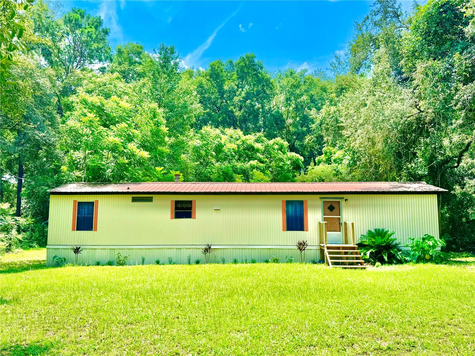 72nd Ct, Trenton, FL 32693