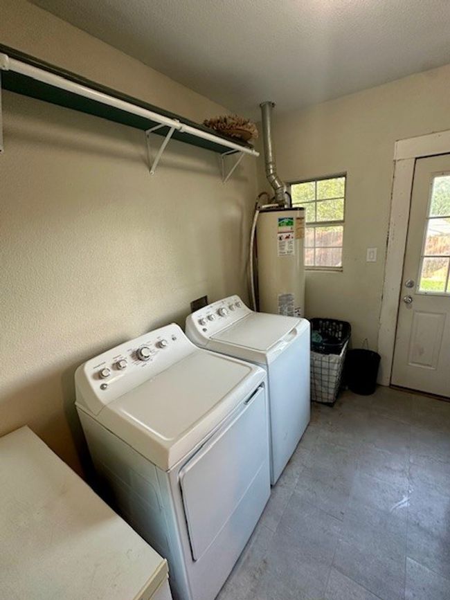 300 E Shoemaker St, House other with 4 bedrooms, 3 bathrooms and null parking in Decatur TX | Image 27