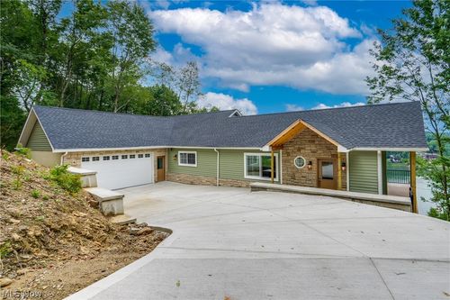15 Huron Trl, Malvern, OH, 44644-9544 | Card Image