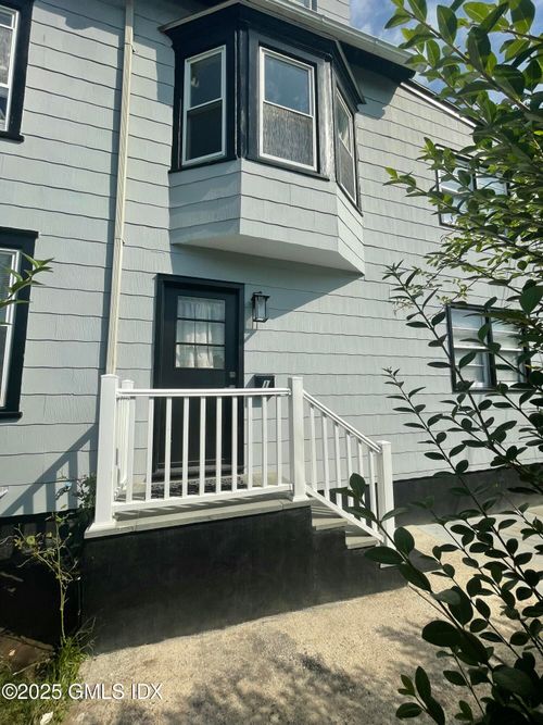 a-91 Prospect St, Greenwich, CT, 06830-5226 | Card Image