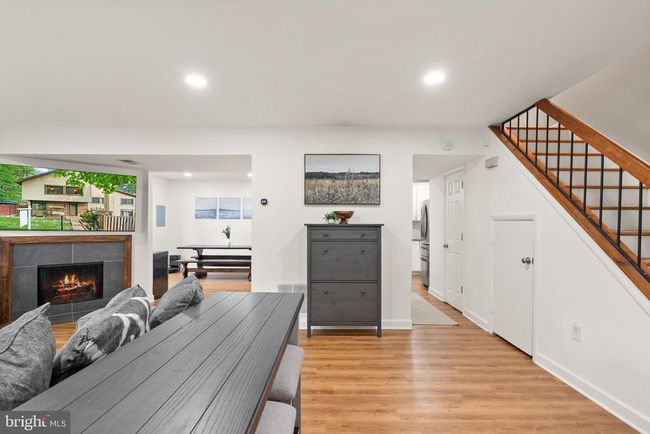 10627 Summer Oak Ct, Townhouse with 4 bedrooms, 3 bathrooms and null parking in BURKE VA | Image 7