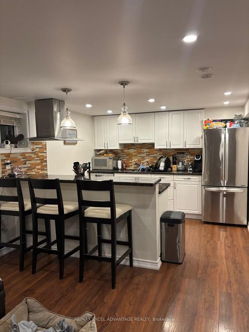 2-988 Ronlea Ave, Oshawa, ON, L1H2X6 | Card Image