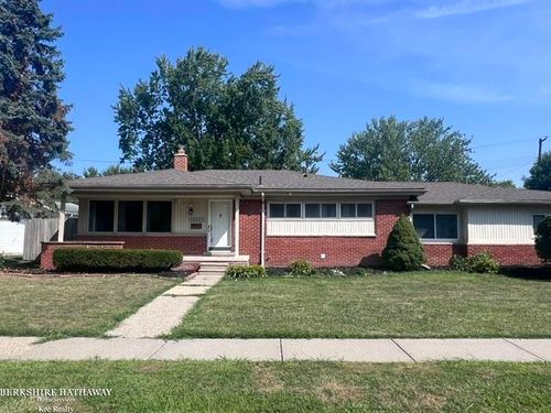 22633 E Schafer St, Clinton Township, MI, 48035-1872 | Card Image