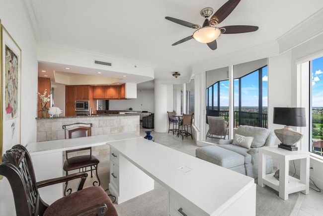 APT-1005 - 1060 Borghese Ln, Condo with 2 bedrooms, 3 bathrooms and null parking in NAPLES FL | Image 10