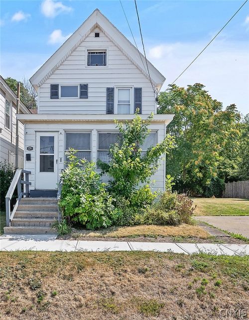 229 1/2 E 2nd St, Oswego, NY, 13126 | Card Image