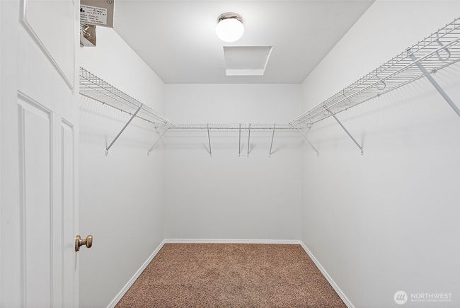 Large walk-in closet | Image 28