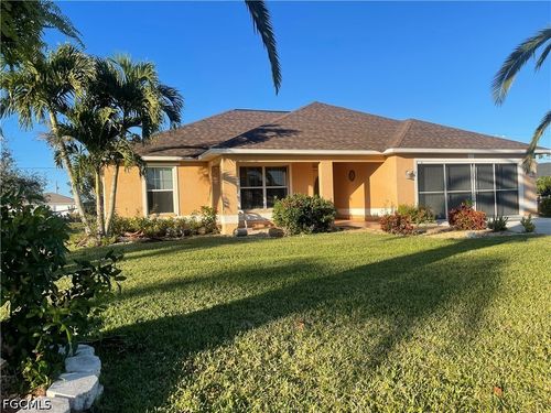 2721 4th St, CAPE CORAL, FL, 33993-7037 | Card Image