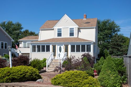 212 Atlantic Avenue, Seabrook, NH, 03874 | Card Image