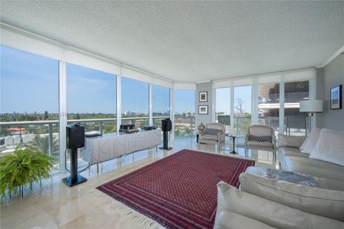 6e-8925 Collins Ave, Surfside, FL, 33154-3532 | Card Image