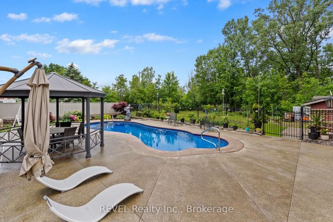 3676 Rebstock Rd, House other with 5 bedrooms, 4 bathrooms and 13 parking in Crystal Beach ON | Image 29