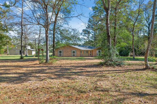 8498 Pine Shadows Rd, Cleveland, TX, 77328-5718 | Card Image
