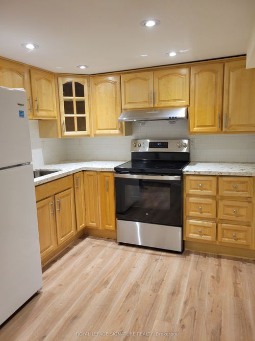 lower-42 Ambleside Cres, Markham, ON, L3R7T2 | Card Image
