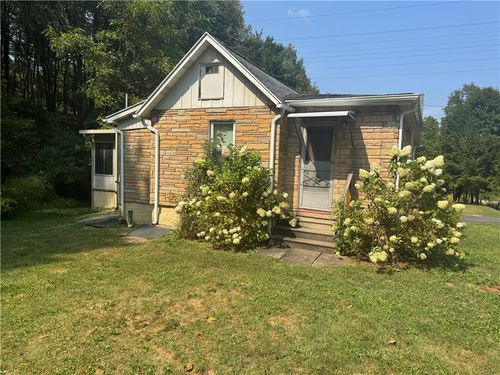 220 Old Plank Rd, Butler, PA, 16002-3810 | Card Image
