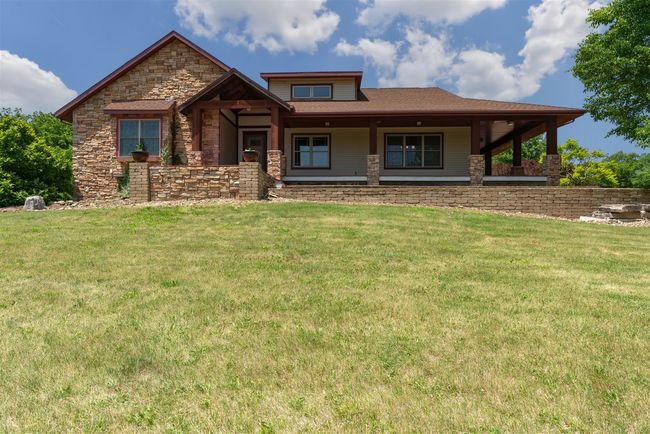 2268 E 2250 North Rd, Home with 3 bedrooms, 4 bathrooms and null parking in Carlock IL | Image 4