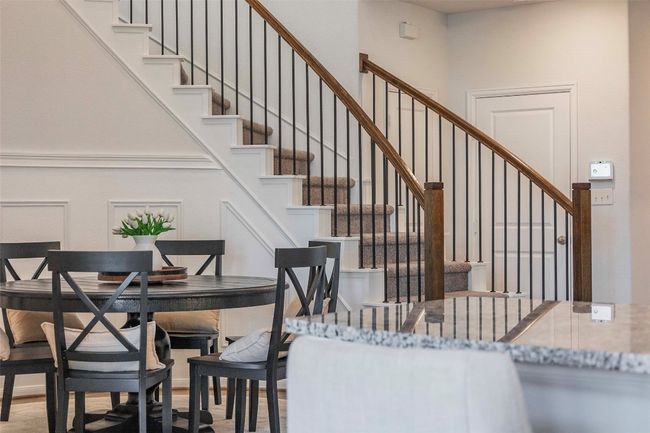 Elegant staircase | Image 9