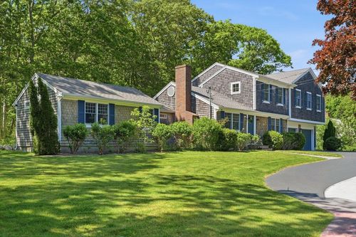 202 Quaker Rd, Falmouth, MA, 02540-4147 | Card Image
