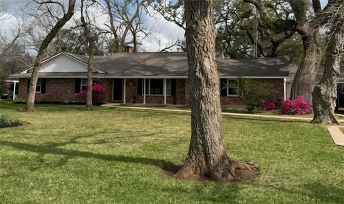 108 Van Winkle St, Lake Jackson, TX, 77566-3129 | Card Image