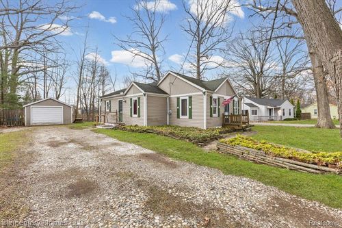 2158 Oaknoll Street, Auburn Hills, MI, 48326 | Card Image