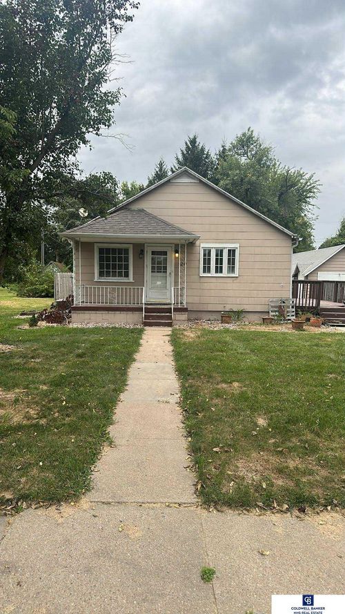 120 E Vine St, Weston, NE, 68070-4127 | Card Image