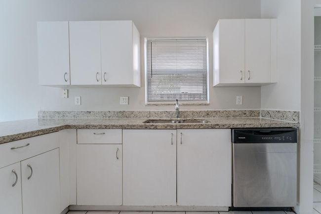 1568 Sw 106 Th Ave, House other with 3 bedrooms, 3 bathrooms and null parking in Pembroke Pines FL | Image 18