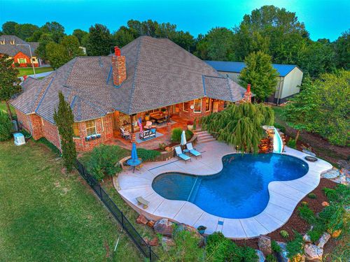 2215 Blackberry Run, Newcastle, OK, 73065-5037 | Card Image