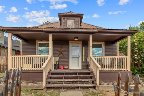 110 W 3rd St, Cle Elum, WA, 98922-1143 | Card Image