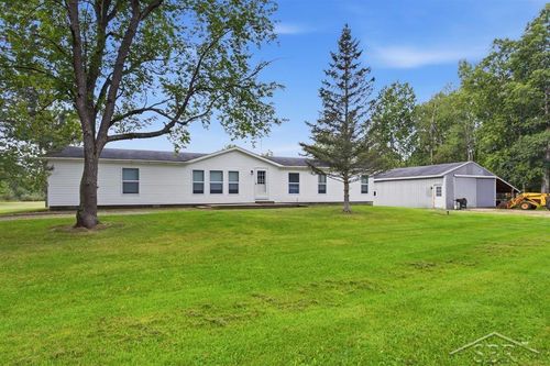 4849 N Skenes Rd, Sanford, MI, 48657-9380 | Card Image