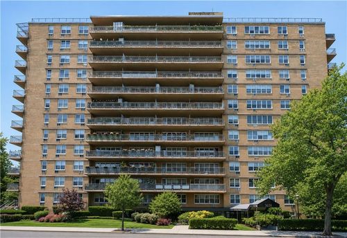 8c-2650 Ocean Pkwy, Brooklyn, NY, 11235-7739 | Card Image