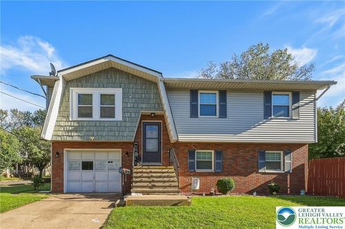 392 Northampton St, Edwardsville, PA, 18704-5451 | Card Image