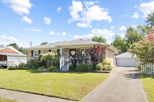 10823 Milwaukee Way, Louisville, KY, 40272-4151 | Card Image