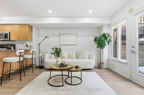 640-38 Western Battery Road, Toronto, ON, M6K3N9 | Card Image