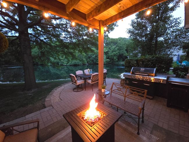 1530 Laurel Oaks Dr, Home with 2 bedrooms, 3 bathrooms and 2 parking in Streamwood IL | Image 23