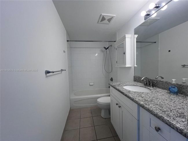 APT-2104 - 1250 S Miami Ave, Condo with 2 bedrooms, 2 bathrooms and null parking in Miami FL | Image 12
