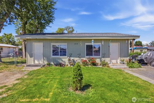 7918 Stanley Rd Ne, Moses Lake, WA, 98837-9643 | Card Image