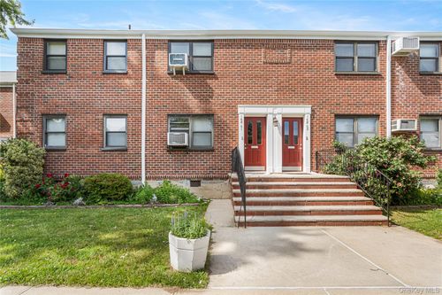 3-135-168-01 18th Ave, Whitestone, NY, 11357-3310 | Card Image