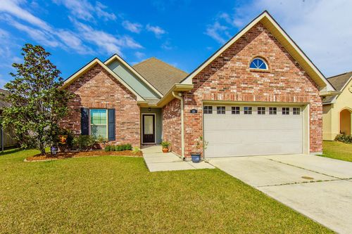 129 Ainsley Dr, Thibodaux, LA, 70301-8400 | Card Image