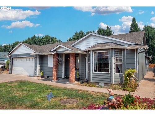 46 Karen Ct, Cottage Grove, OR, 97424-4820 | Card Image