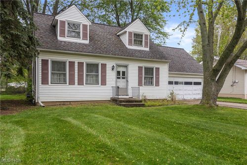 5524 Hartford Ave, Vermilion, OH, 44089-1228 | Card Image