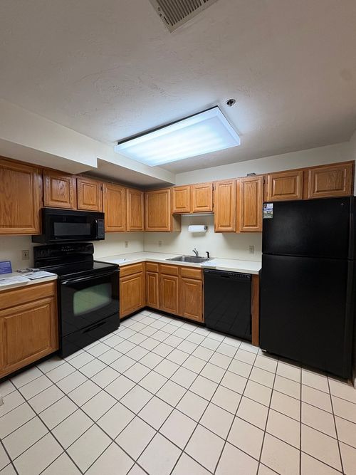 b208-200 Falls Blvd, Quincy, MA, 02169-8186 | Card Image