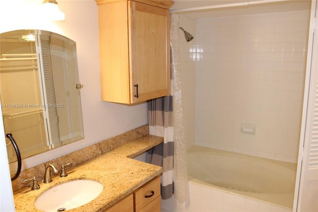 APT-2111 - 1280 S Alhambra Cir, Condo with 2 bedrooms, 2 bathrooms and null parking in Coral Gables FL | Image 11
