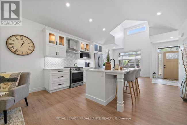 48 Deerview Dr, House other with 3 bedrooms, 3 bathrooms and 6 parking in Trenton ON | Image 10