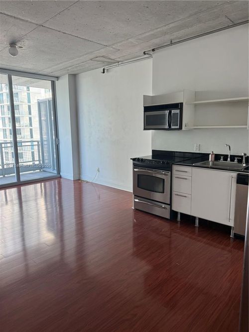 apt-2330-690 Sw 1st Ct, Miami, FL, 33130-2927 | Card Image