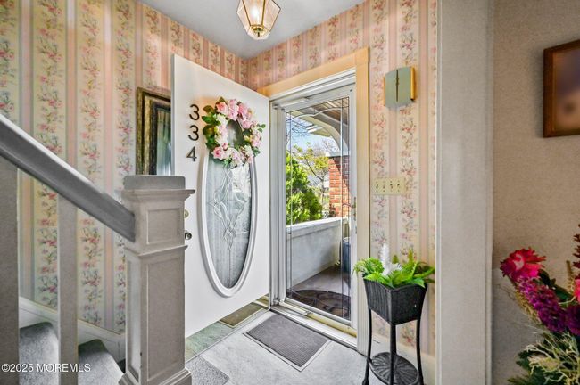 Foyer welcomes you home | Image 6