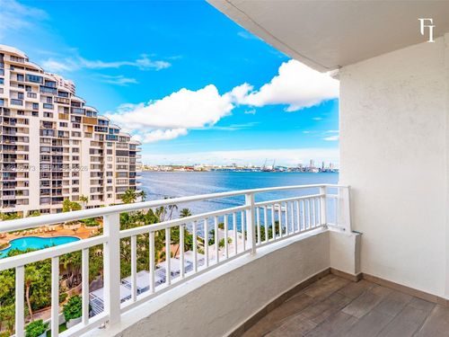 1007-770 Claughton Island Dr, Miami, FL, 33131-2627 | Card Image