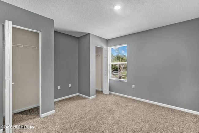 2 closets | Image 21