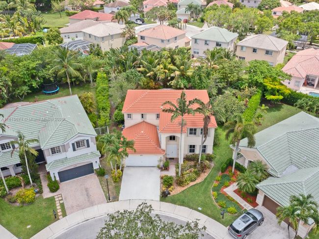 4209 Pinewood Ln, House other with 5 bedrooms, 4 bathrooms and null parking in Weston FL | Image 4