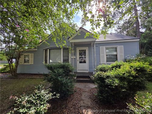 124 N Wright St, Raeford, NC, 28376-2514 | Card Image